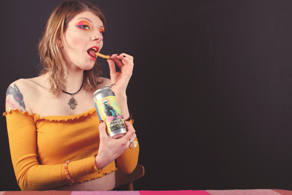 Curry Smugglers – Pixellation with Fiona
